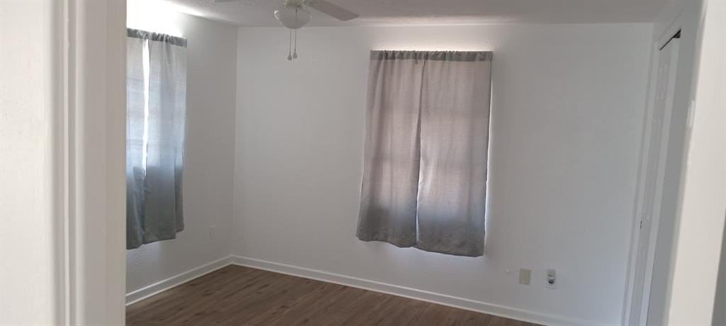 131 E Camphor St - Photo 5 of 23