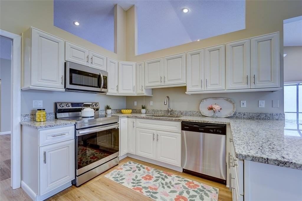 7004 Golf Pointe Cir - Photo 5 of 27