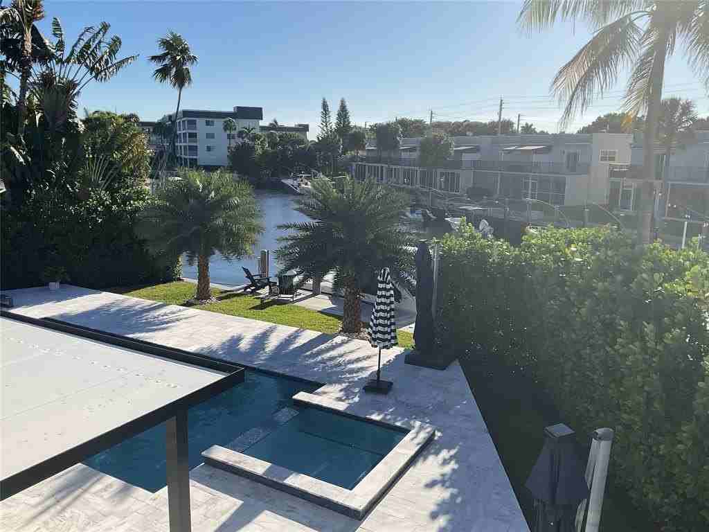 3000 Jasmine Ter - Photo 3 of 19