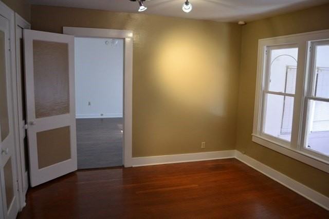 1725 W Avenue M - Photo 3 of 5