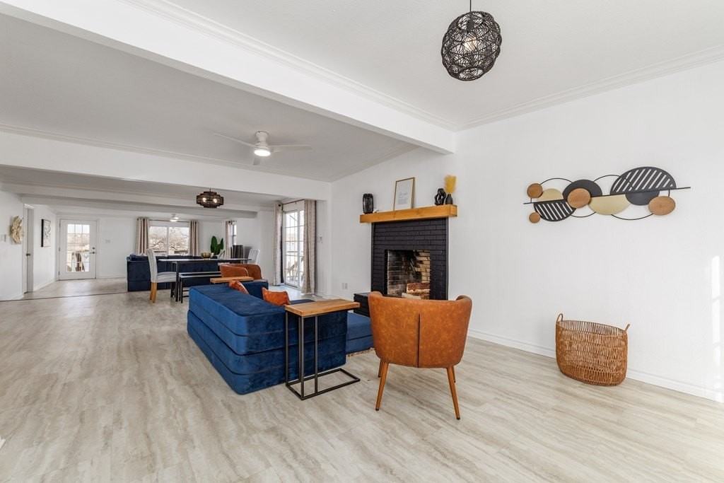 2830 Red Bluff Cir - Photo 4 of 49