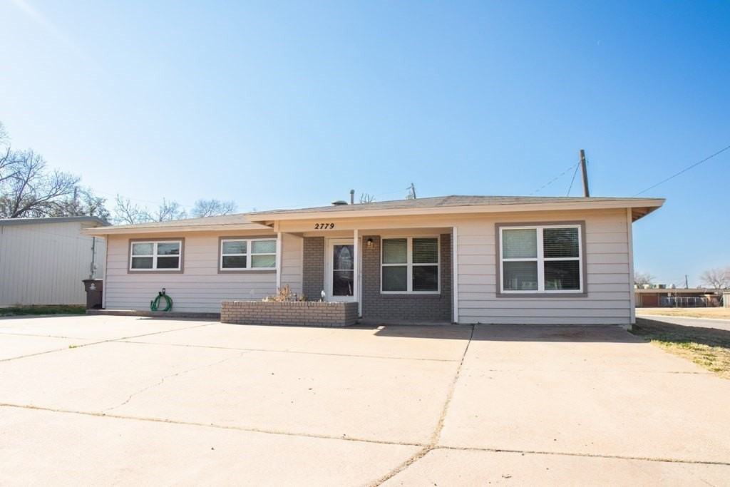 2779 Notre Dame Ave - Photo 3 of 21