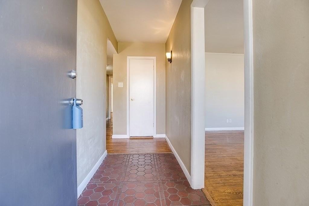 1901 Dena Dr - Photo 6 of 31