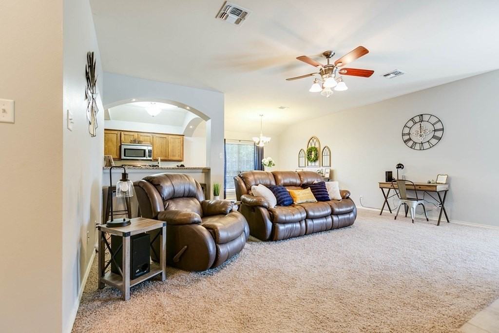 3302 Edgewood Dr - Photo 5 of 30