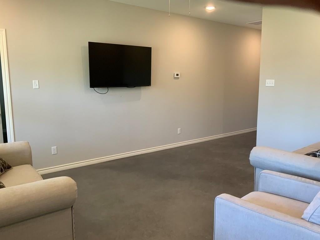 2721 Coleman St - Photo 6 of 14