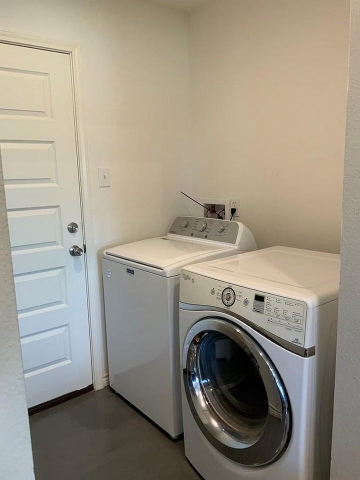 2721 Coleman St - Photo 7 of 14