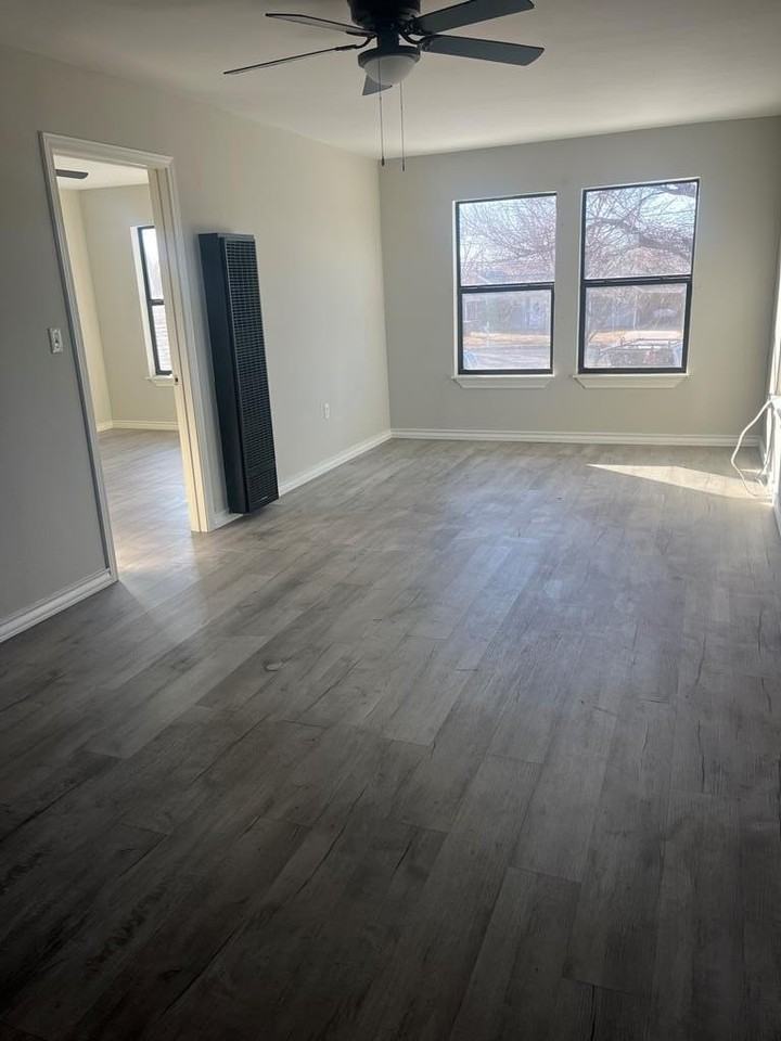 608 Era Ave - Photo 2 of 9