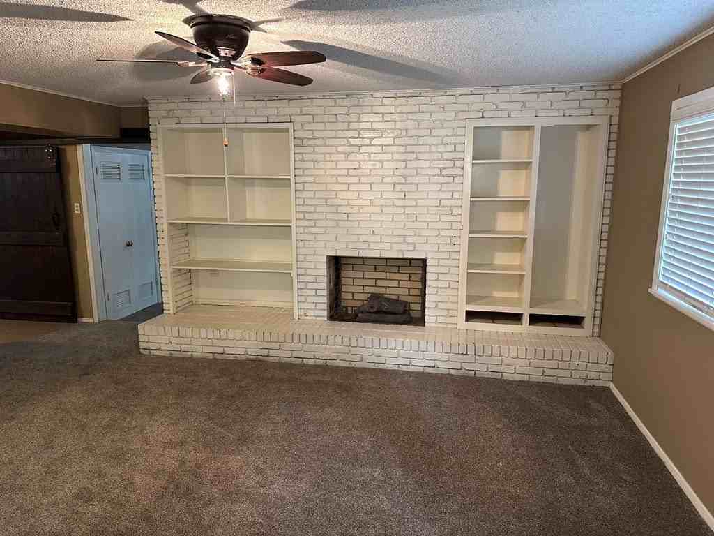 3226 Woodland Cir - Photo 3 of 17