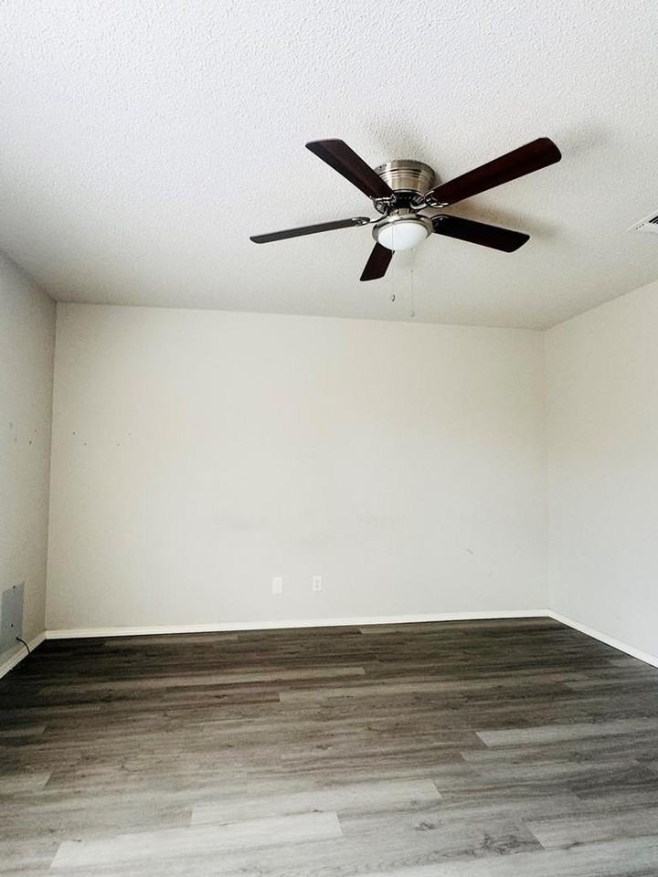 1230 James Ln - Photo 4 of 17