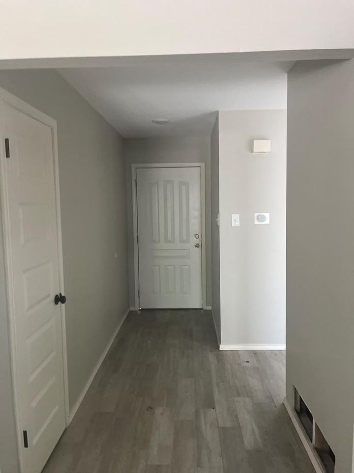 1201 Todd Ln - Photo 2 of 13