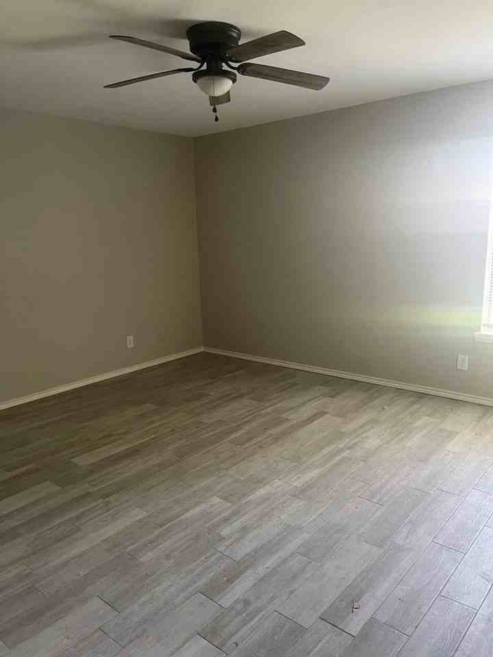 1201 Todd Ln - Photo 6 of 13