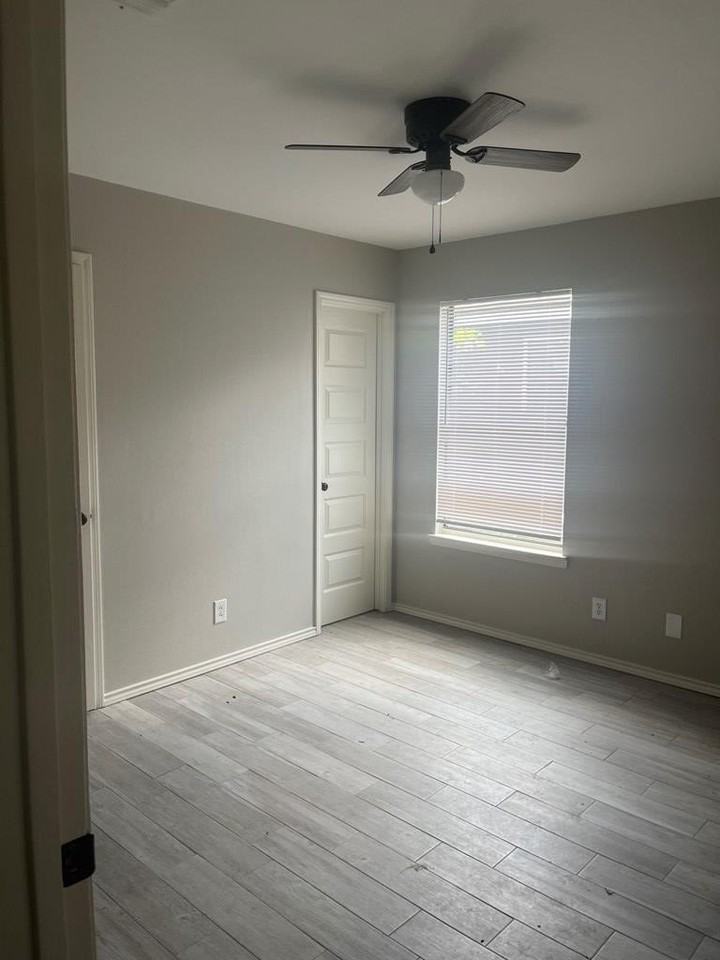 1201 Todd Ln - Photo 7 of 13