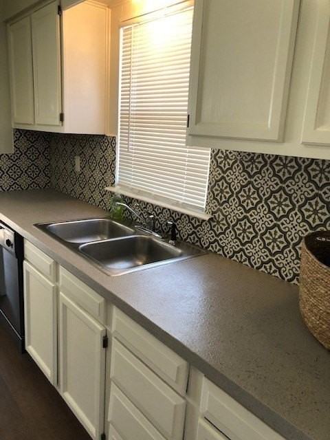 915 Guadalupe St - Photo 5 of 15