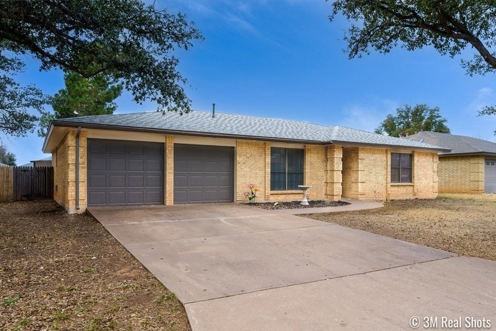 3633 Clare Dr - Photo 3 of 19