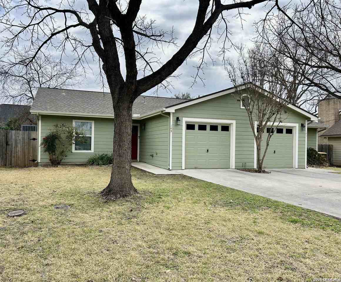 143 Oak Grove Dr - Photo 5 of 18