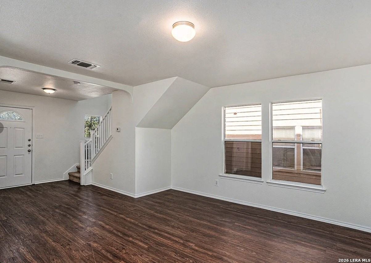 742 Pinafore St - Photo 3 of 18