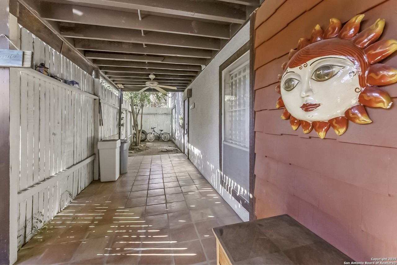 3803 Barrington St Apt 5b #5B - Photo 3 of 24