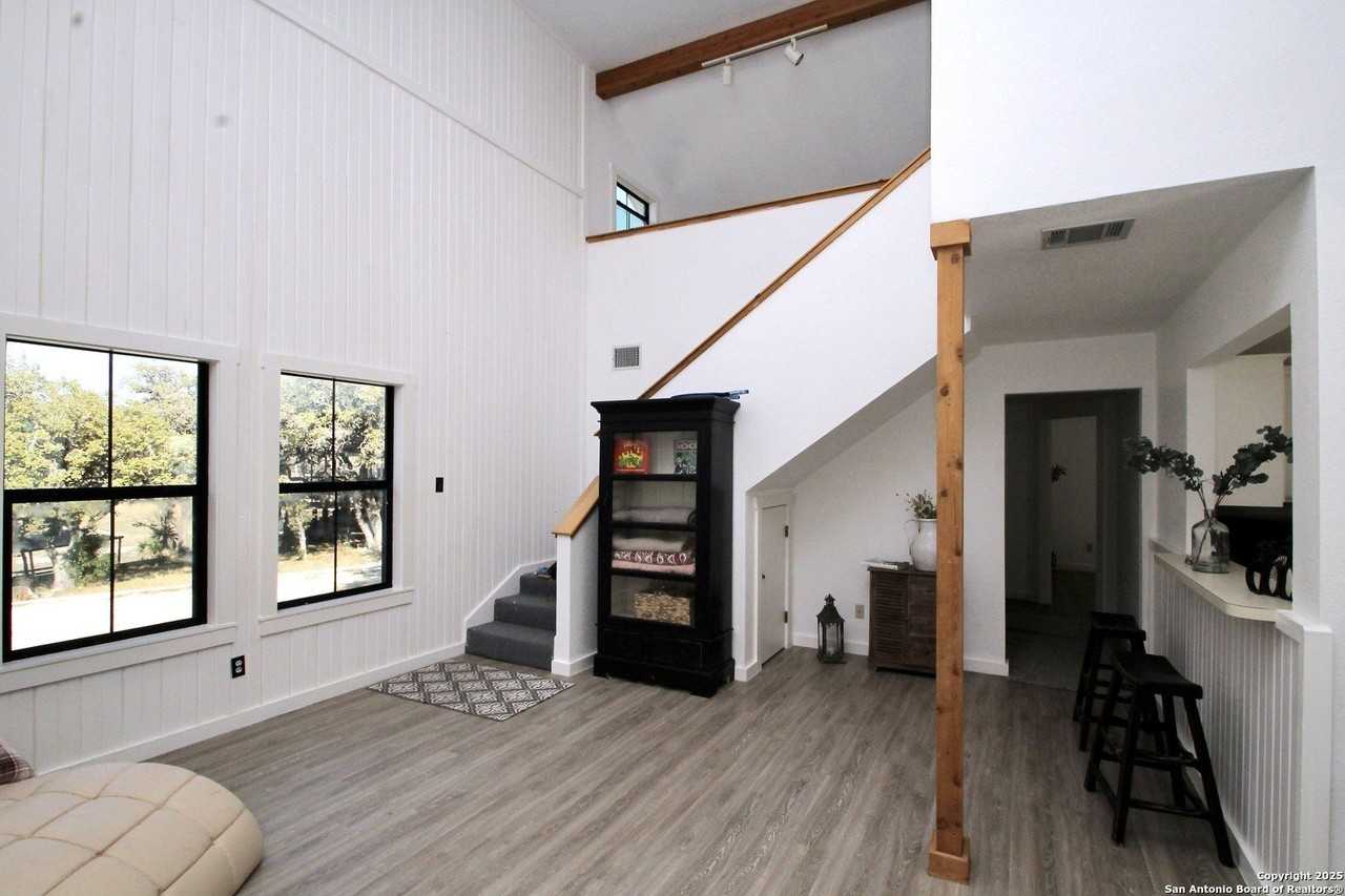 912 Pebble Beach Rd - Photo 7 of 24