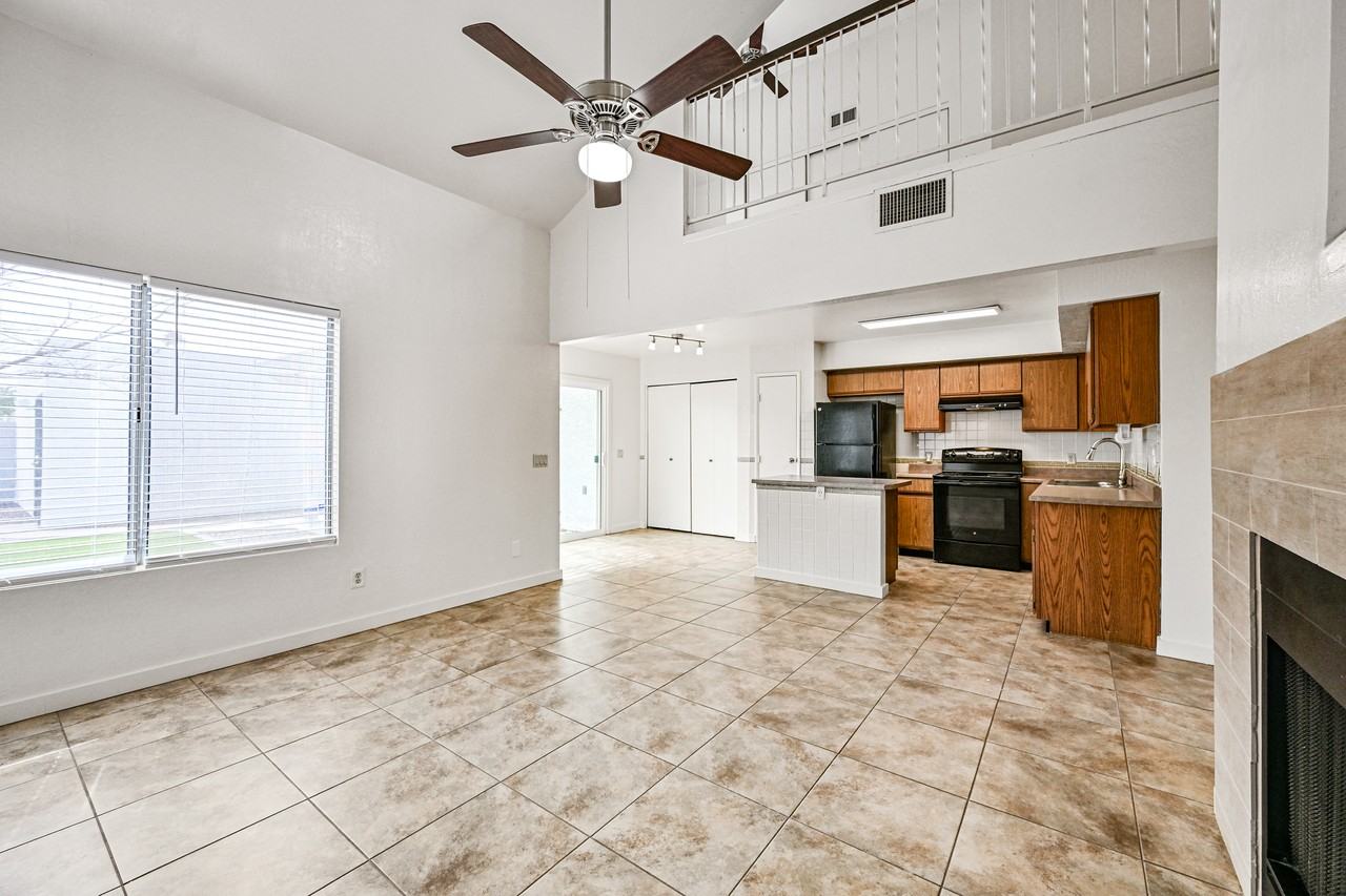 1535 North Horne #82 - Photo 5 of 25