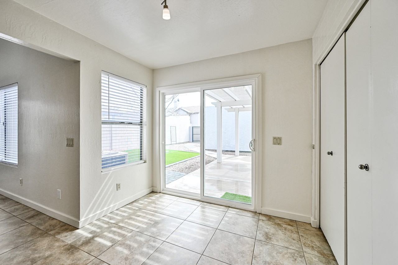 1535 North Horne #82 - Photo 7 of 25