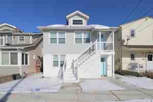 featured image of 125 N Wissahickon Ave