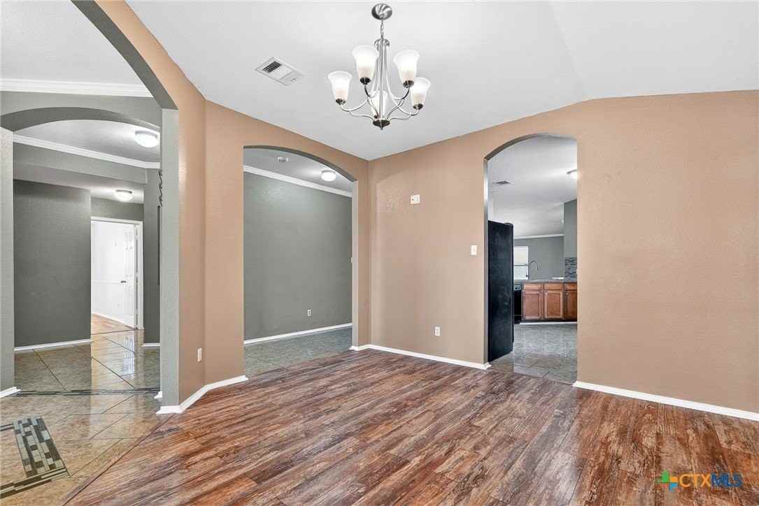 6300 Taree Loop - Photo 2 of 13