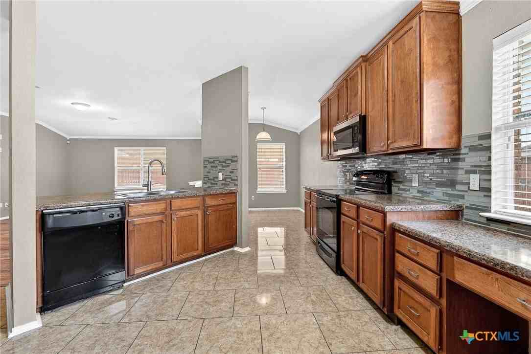 6300 Taree Loop - Photo 3 of 13