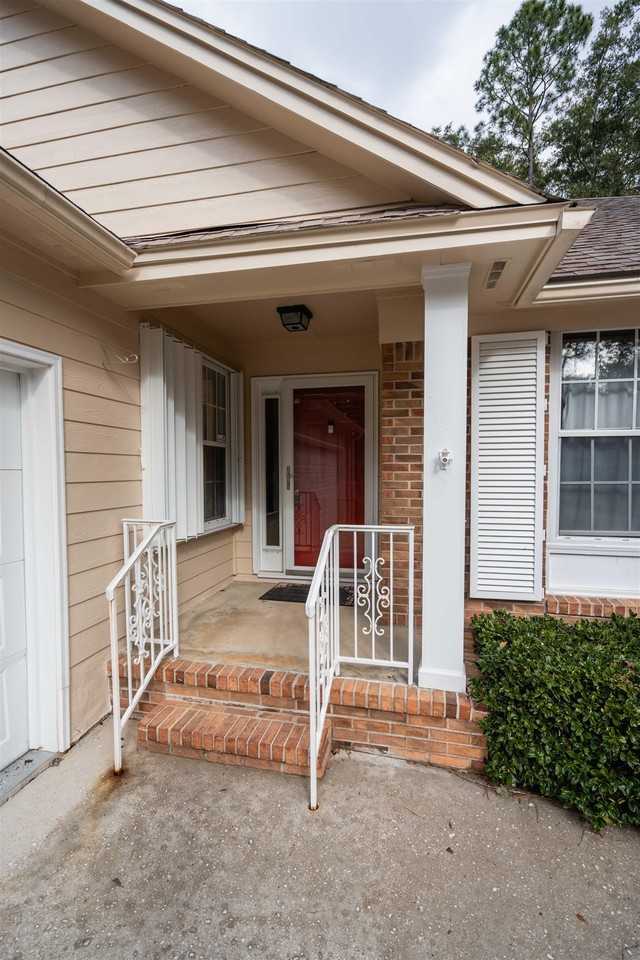 1764 Folkstone Rd - Photo 3 of 41