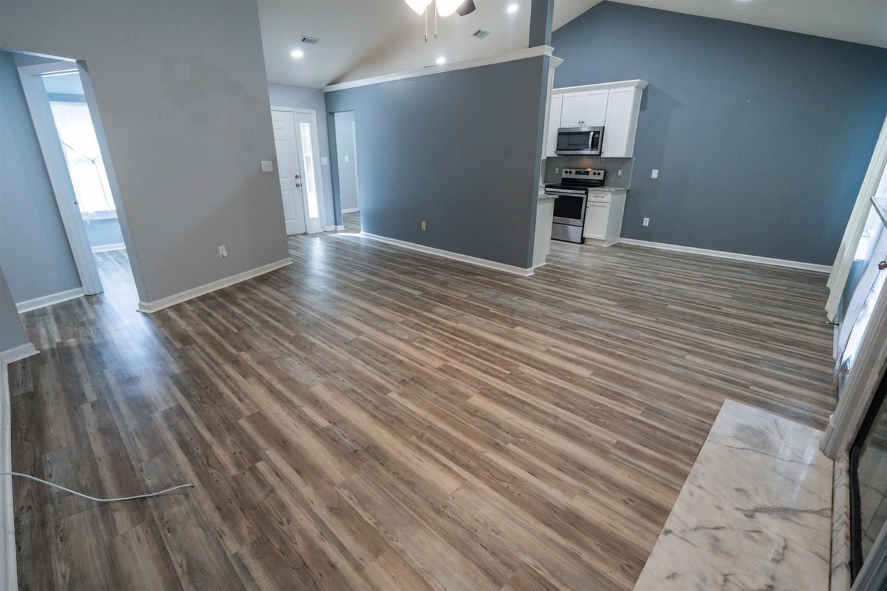 1764 Folkstone Rd - Photo 7 of 41