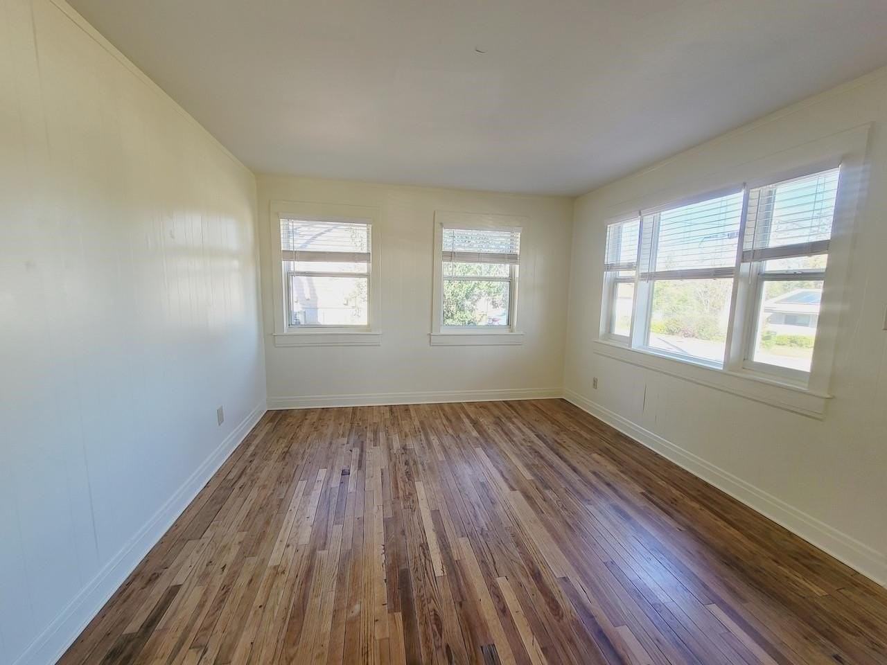 1307 Elberta Dr - Photo 3 of 18