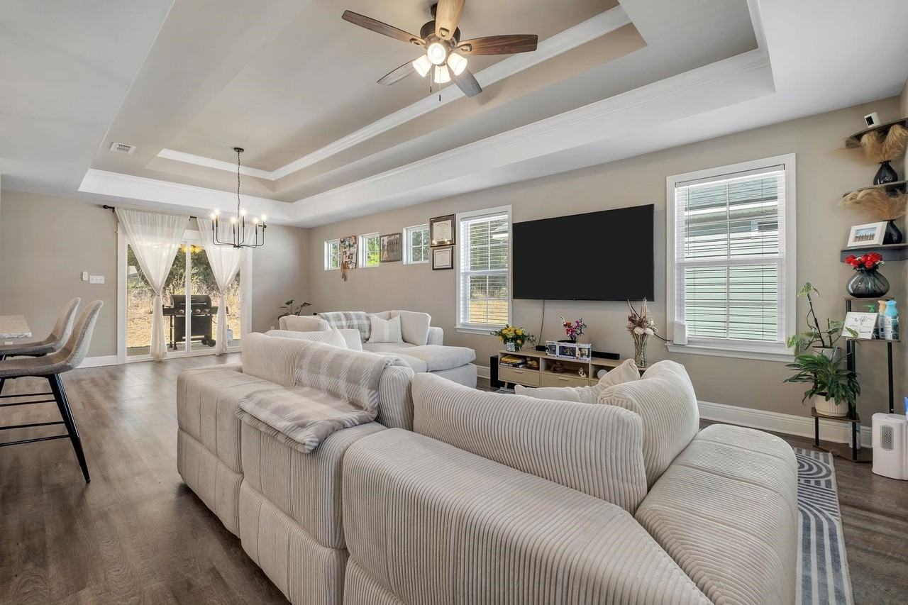 4858 Sampler Dr - Photo 4 of 36