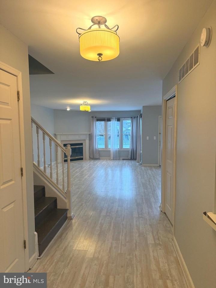 11 Fairway Ct - Photo 4 of 25