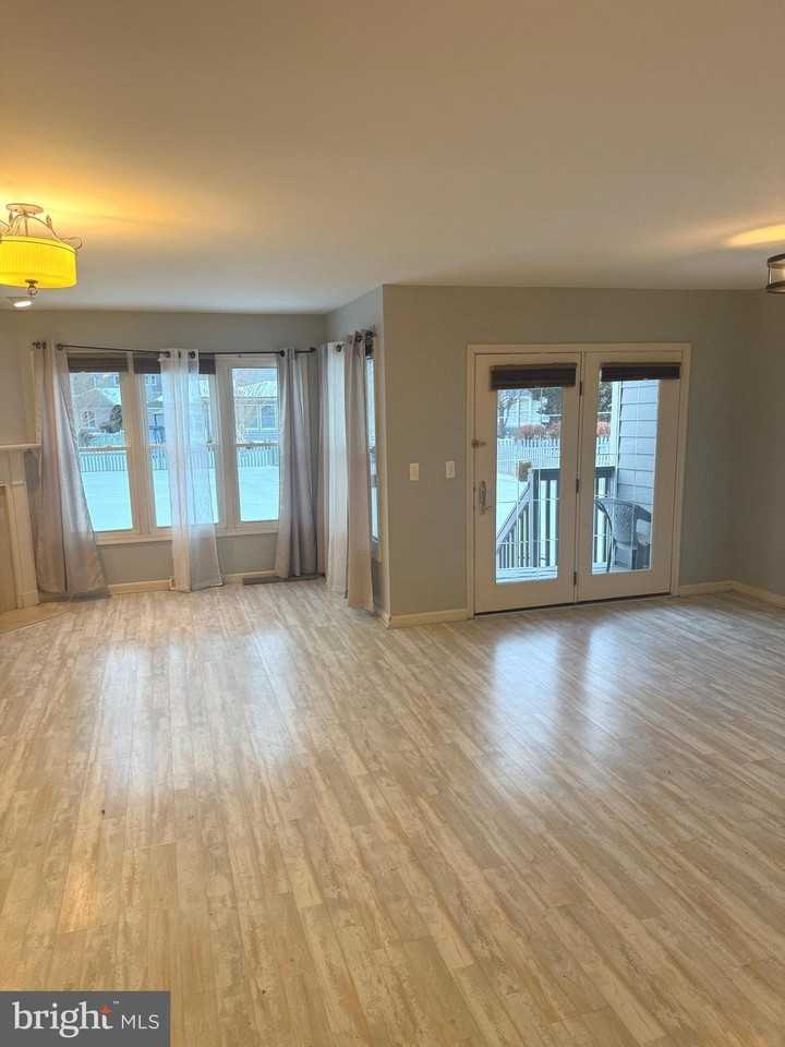 11 Fairway Ct - Photo 5 of 25