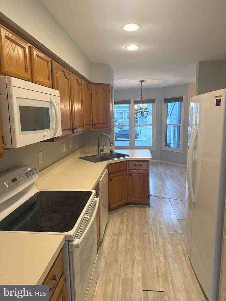 11 Fairway Ct - Photo 6 of 25