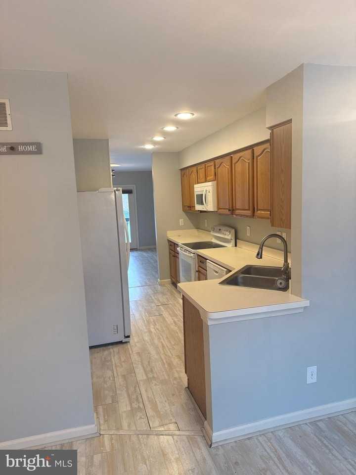 11 Fairway Ct - Photo 7 of 25