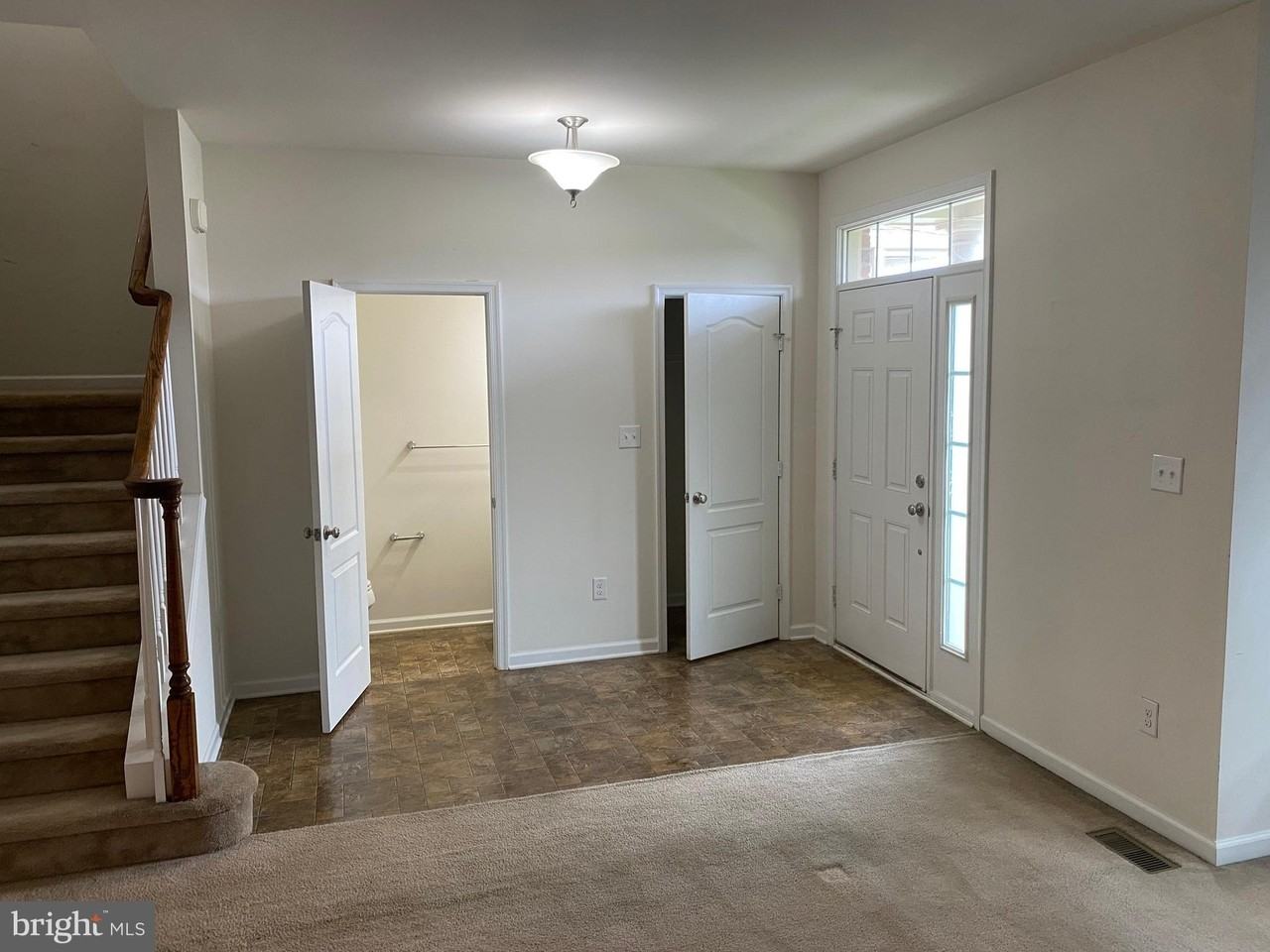 1113 S Olmsted Pkwy - Photo 2 of 6