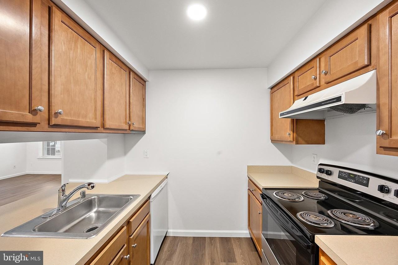 129 Emery Ct Unit B #B - Photo 7 of 28