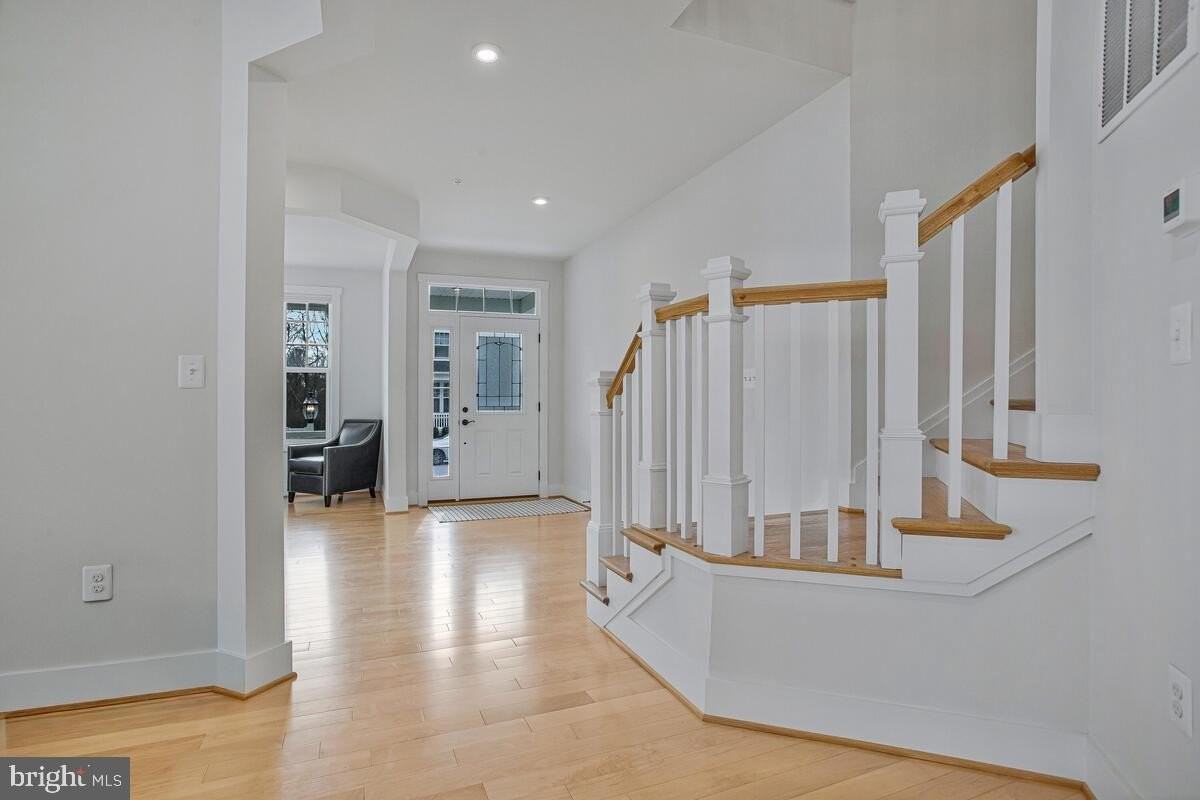 408 Kosmill Dr - Photo 6 of 50