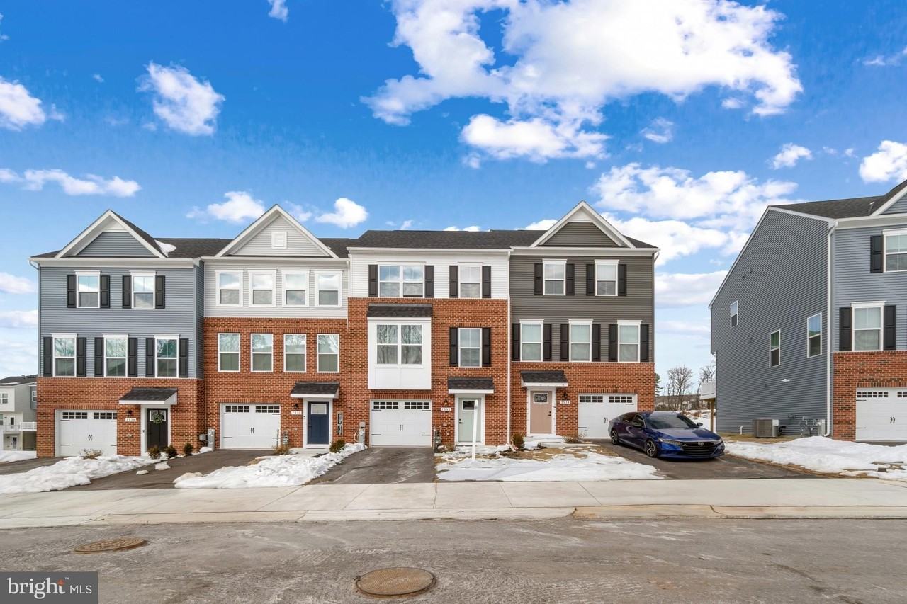 7932 Tanbridge Ln - Photo 3 of 31