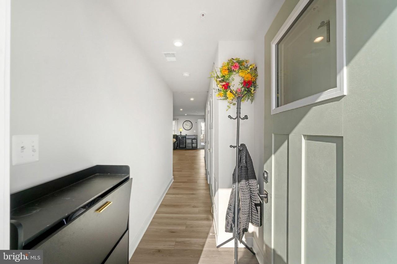 7932 Tanbridge Ln - Photo 5 of 31