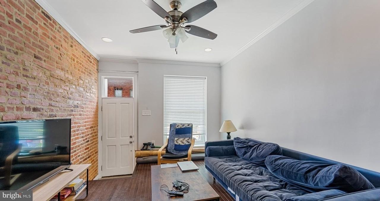 647 S Belnord Ave - Photo 6 of 12