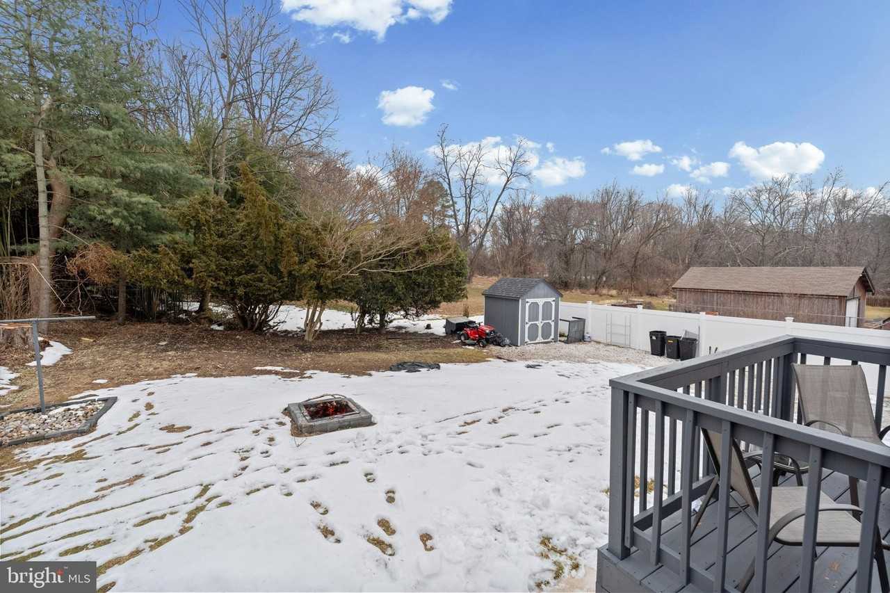 7922 Babikow Rd - Photo 7 of 28