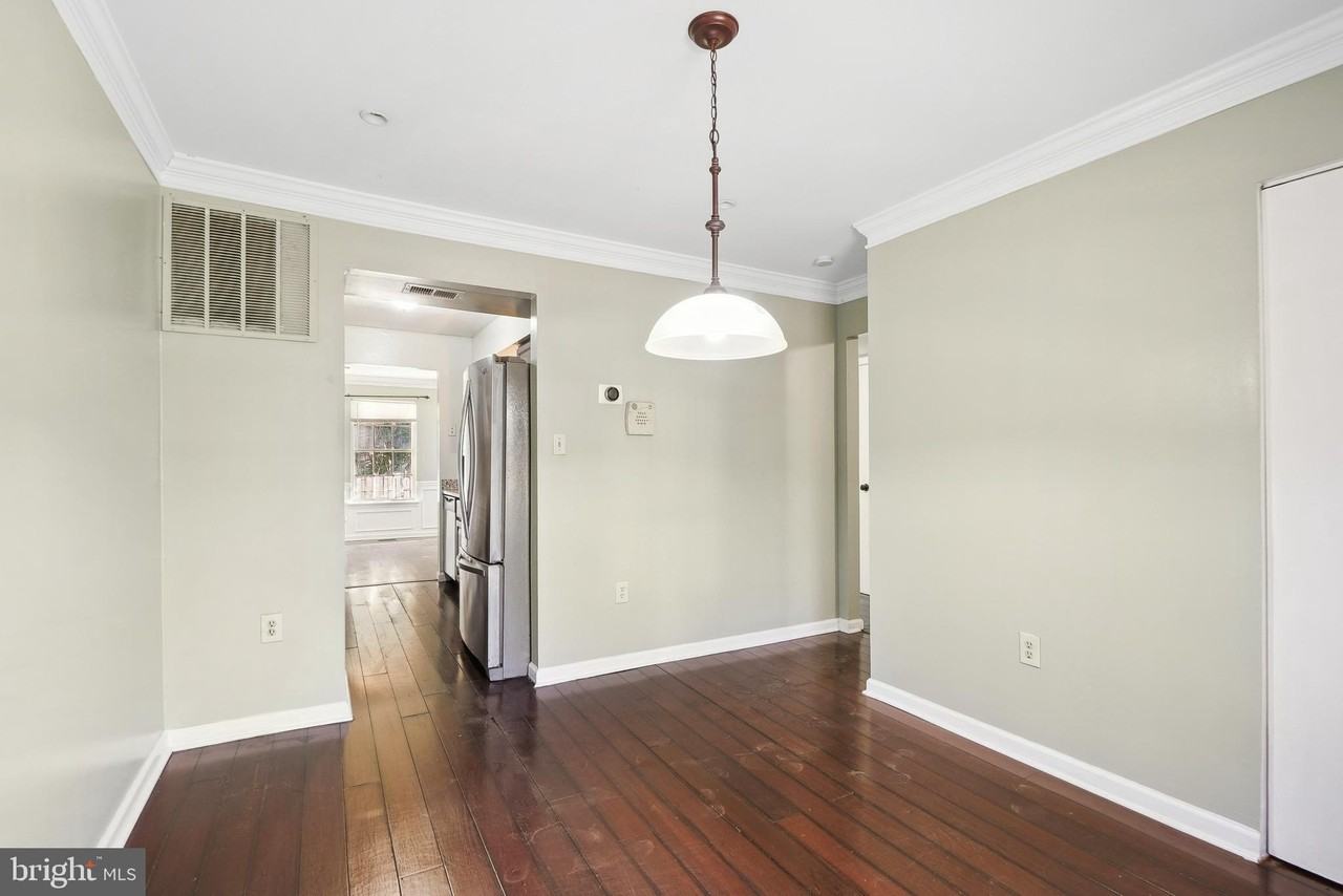 9063 Congress Pl - Photo 4 of 24