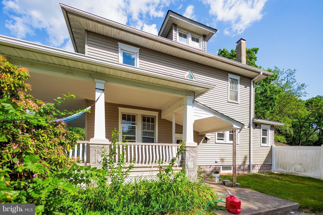 215 Laurel Ave - Photo 4 of 27