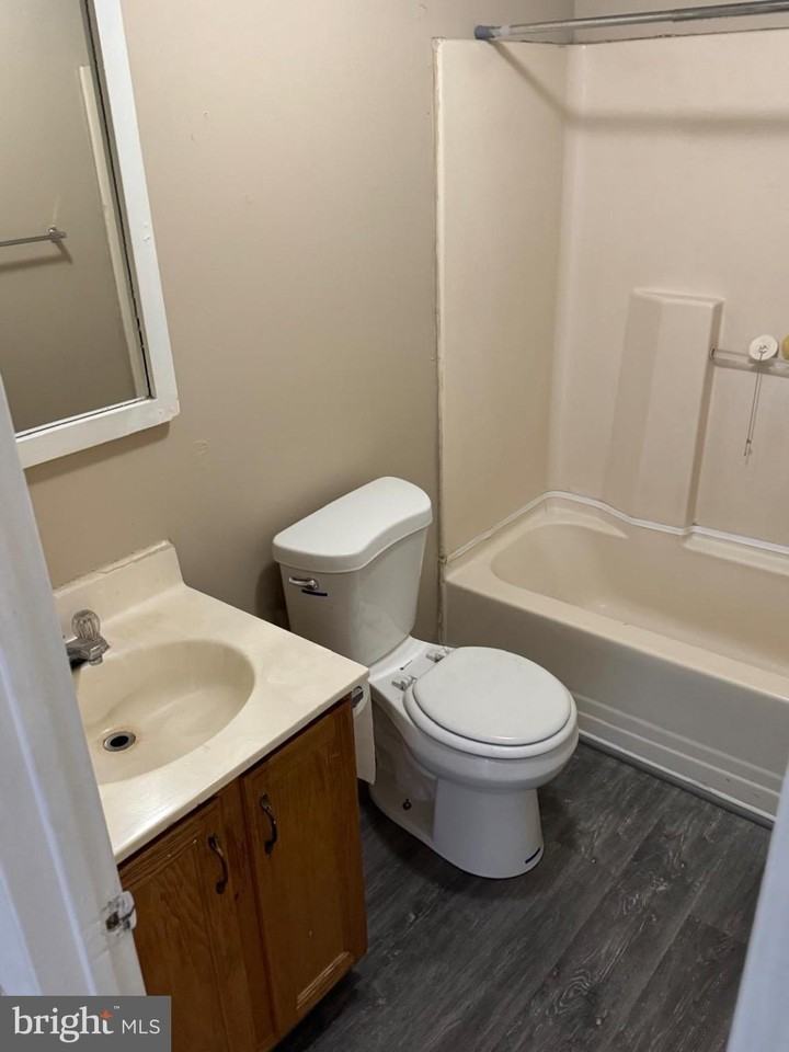 24 N 3rd St Apt C #C - Photo 6 of 9