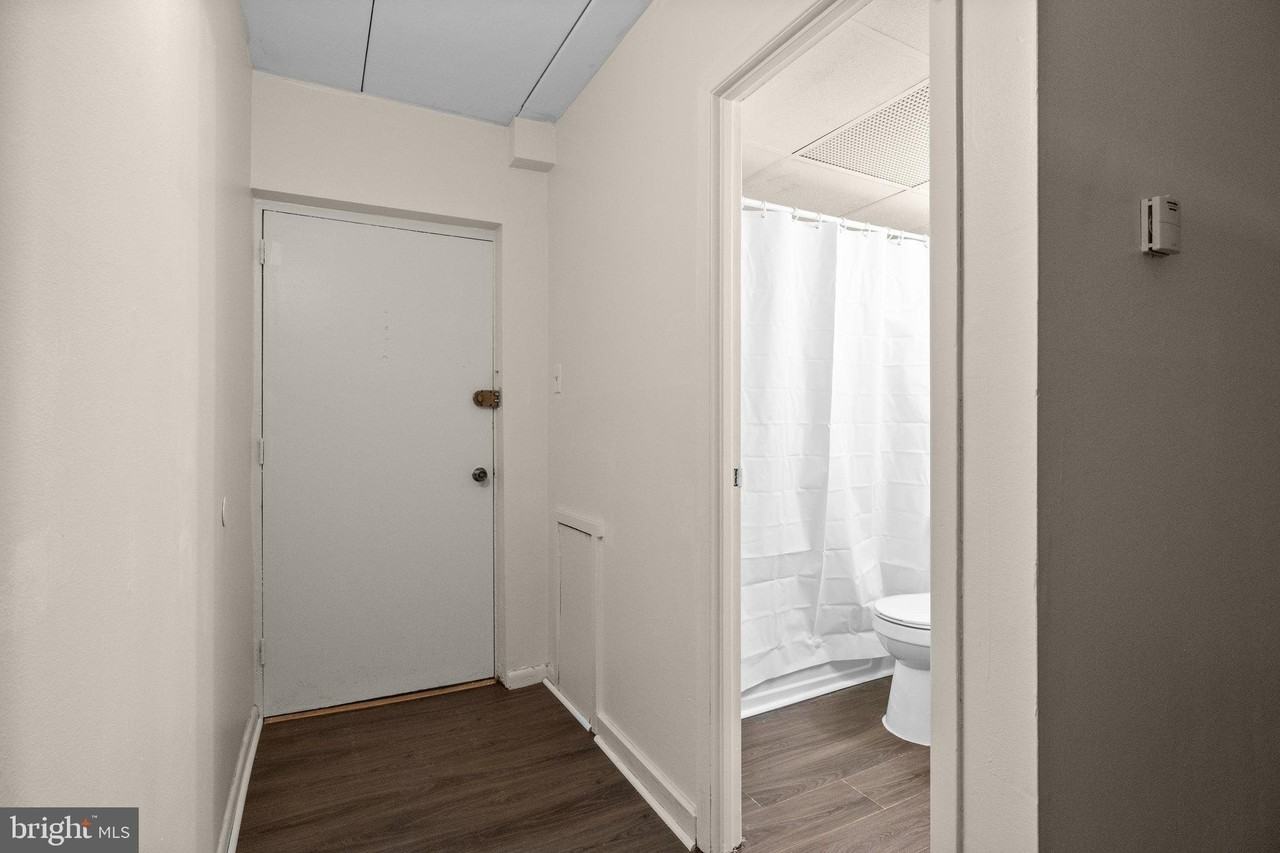 1575 W Street Rd Apt 818 #818 - Photo 5 of 24