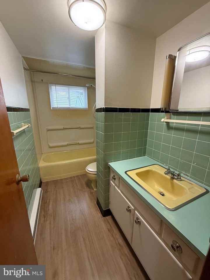 500 Lewis St - Photo 6 of 8