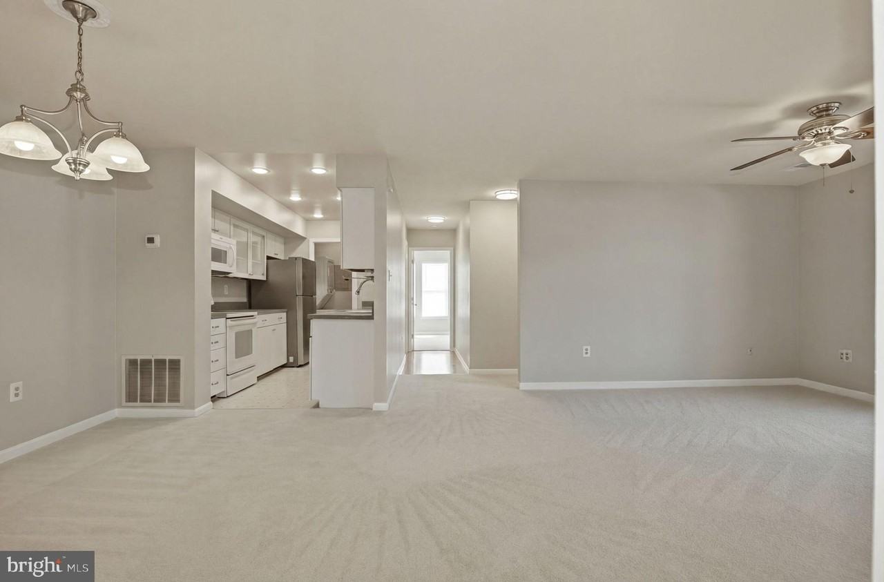 10195-C Ashbrooke Ct Unit 111 #111 - Photo 7 of 29