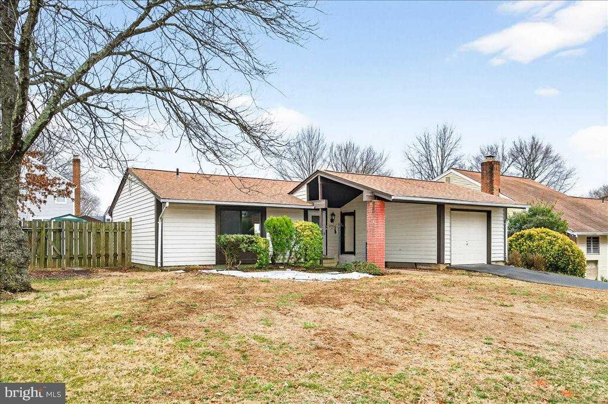 6901 Vantage Dr - Photo 2 of 30