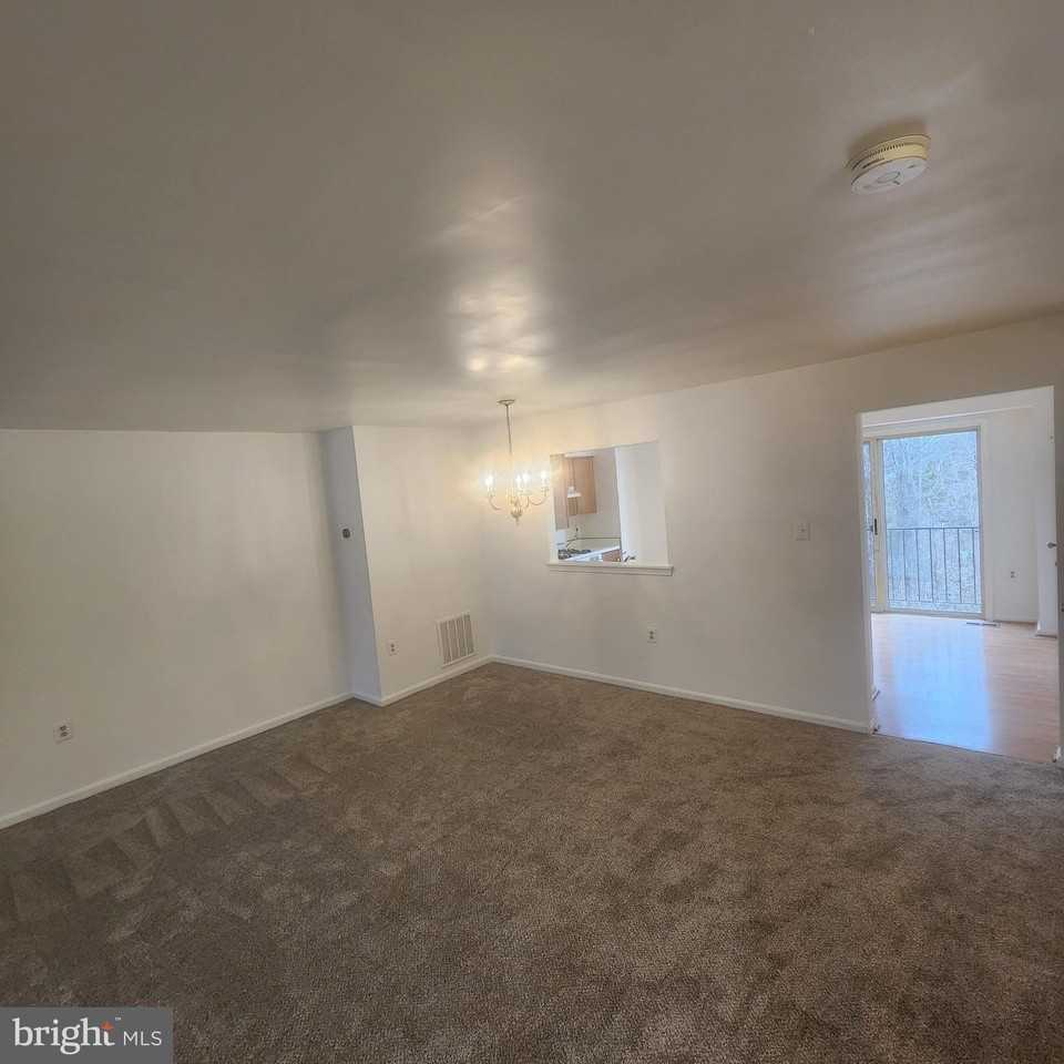 7261 Saint Lucia Ct - Photo 3 of 20